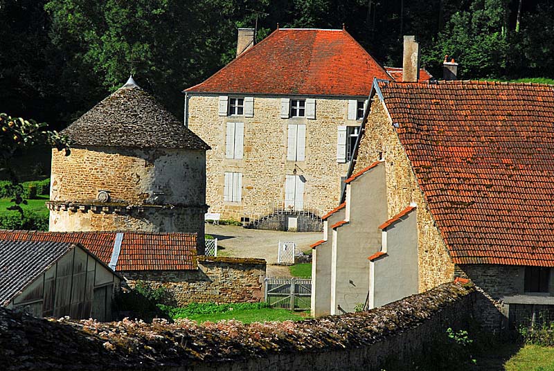 CHATEAU DE VALPELLE, Brennes