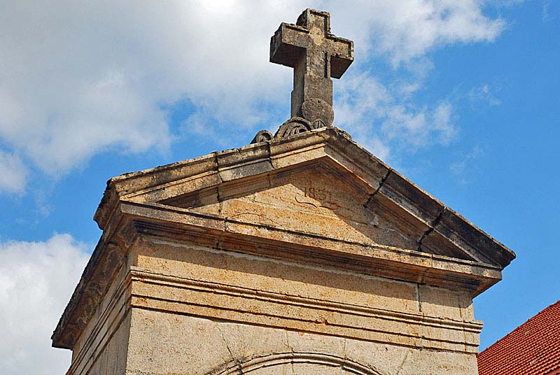 LA FONTAINE DE CHAMPIGNY-LES-LANGRES, Champigny-lès-Langres - photo 2