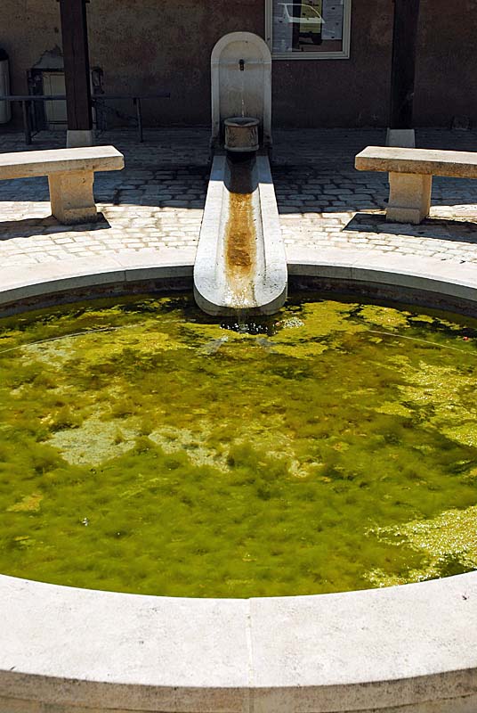 FONTAINE DE LA CHARITE A VIEUX-MOULINS, Perrancey-les-Vieux-Moulins - photo 2