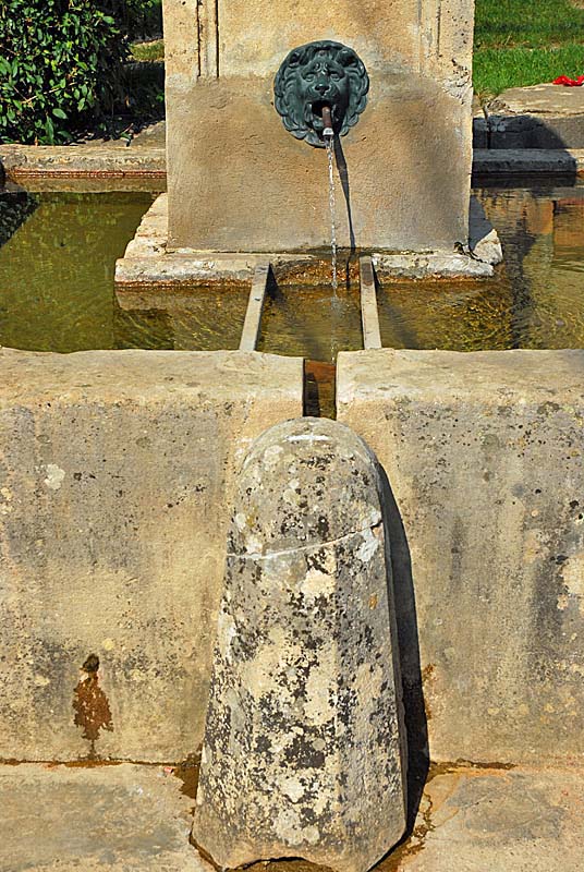 FONTAINE DE LA RUE DU FOUR A CHAUFFOURT, Chauffourt - photo 5