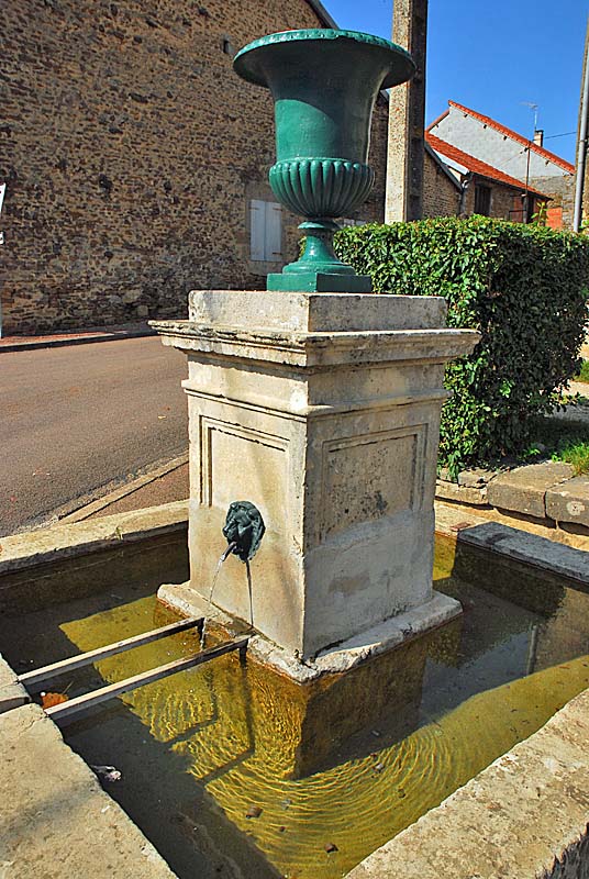 FONTAINE DE LA RUE DU FOUR A CHAUFFOURT, Chauffourt - photo 4