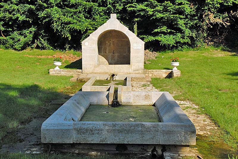 FONTAINE DE L'EPINE