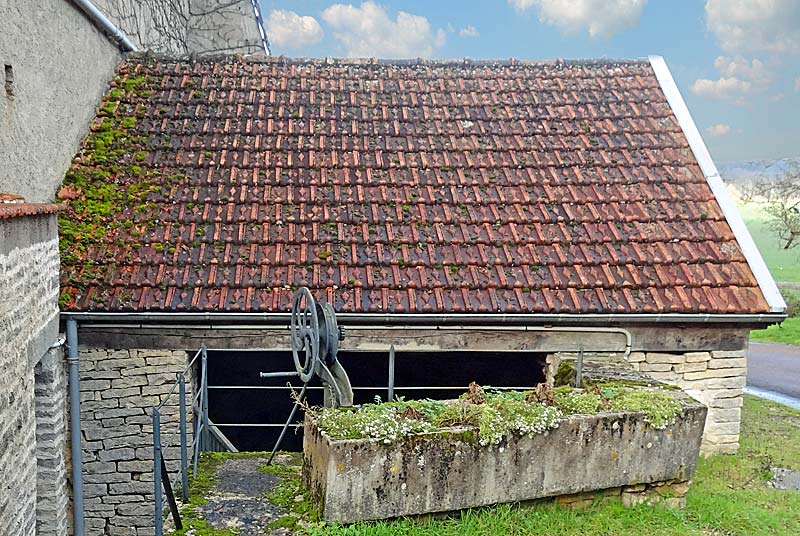 LAVOIR DE LA GOUBAUD A MONTSAUGEON