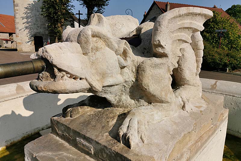 FONTAINE DE LA « PEÛTE BÊTE » D'AUJEURRES, Aujeurres - photo 7