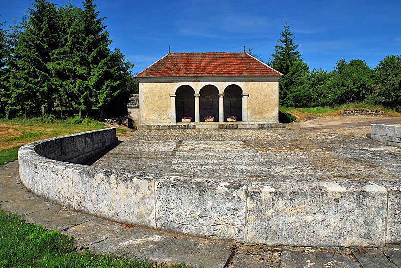 LAVOIR DE LA FONTAINE DU MONT, Perrogney-les-Fontaines - photo 12