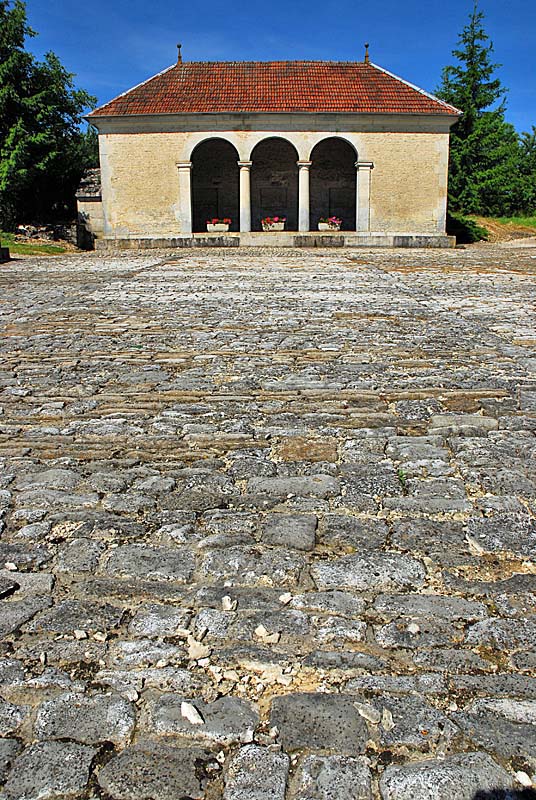 LAVOIR DE LA FONTAINE DU MONT, Perrogney-les-Fontaines - photo 17