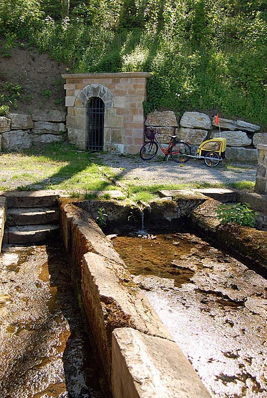 FONTAINE DU TROU