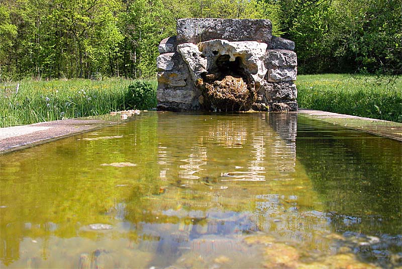 FONTAINE DU VAL DES FRAIS, Aujeurres - photo 3