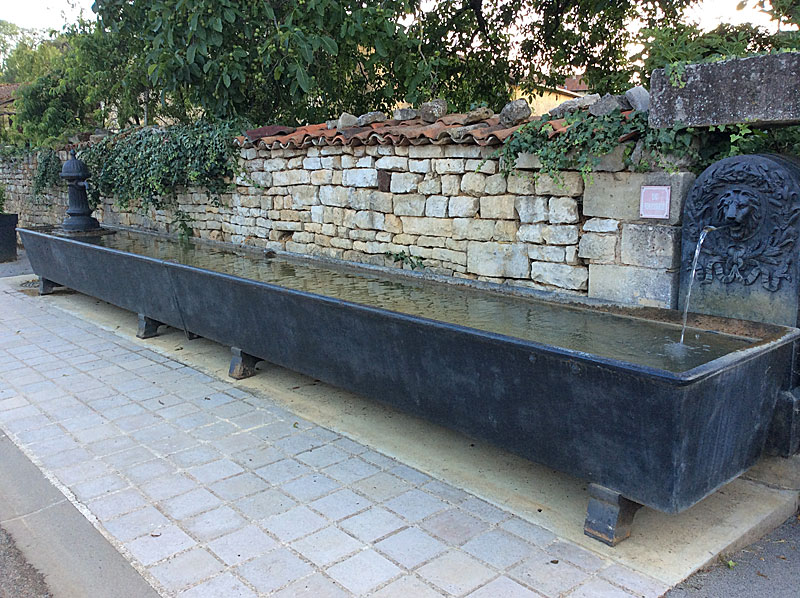 FONTAINE DE LA RUE DE L’HAZELLE