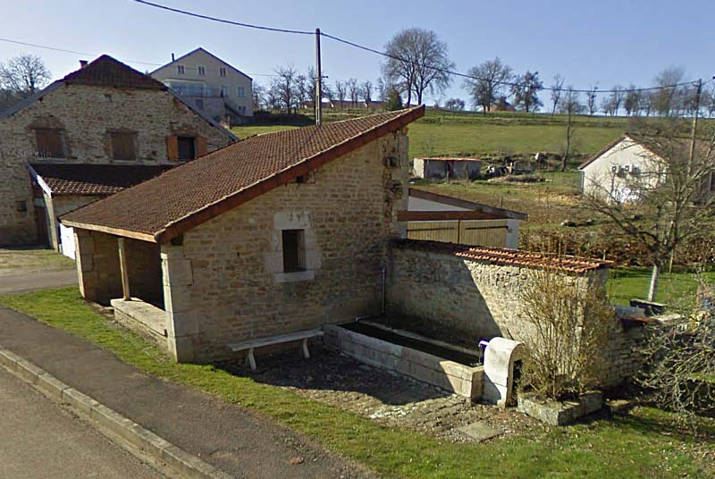FONTAINE/LAVOIR DE CHAUFFOURT