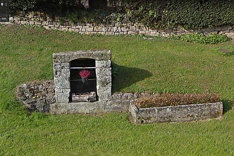 FONTAINE DE ROUGEUX