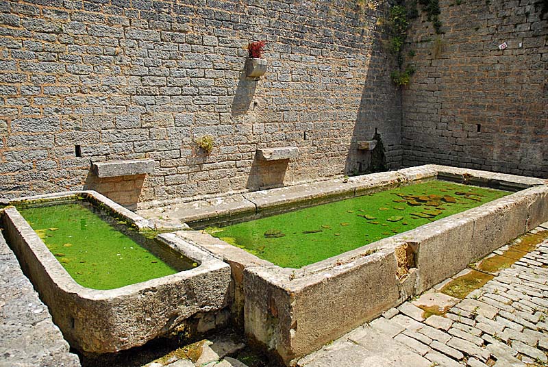 FONTAINE ET LAVOIR DE SAINTS-GEOSMES, Saints-Geosmes - photo 4