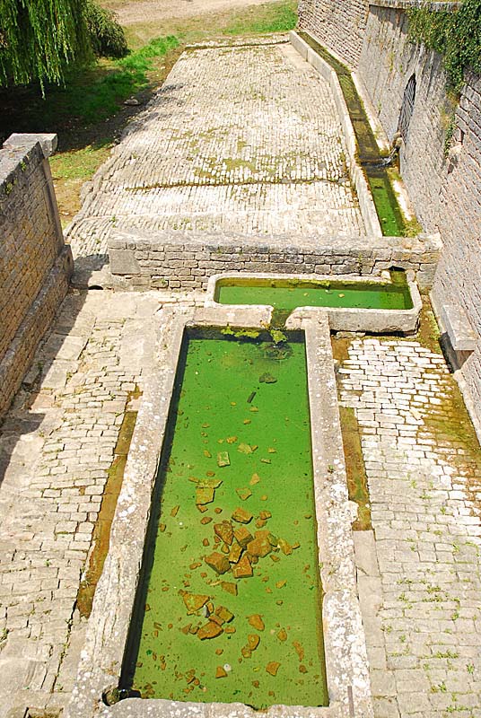 FONTAINE ET LAVOIR DE SAINTS-GEOSMES, Saints-Geosmes - photo 7