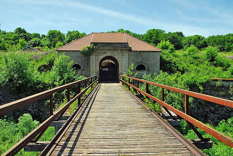 FORT DE LA BONNELLE, Saints-Geosmes - photo 40