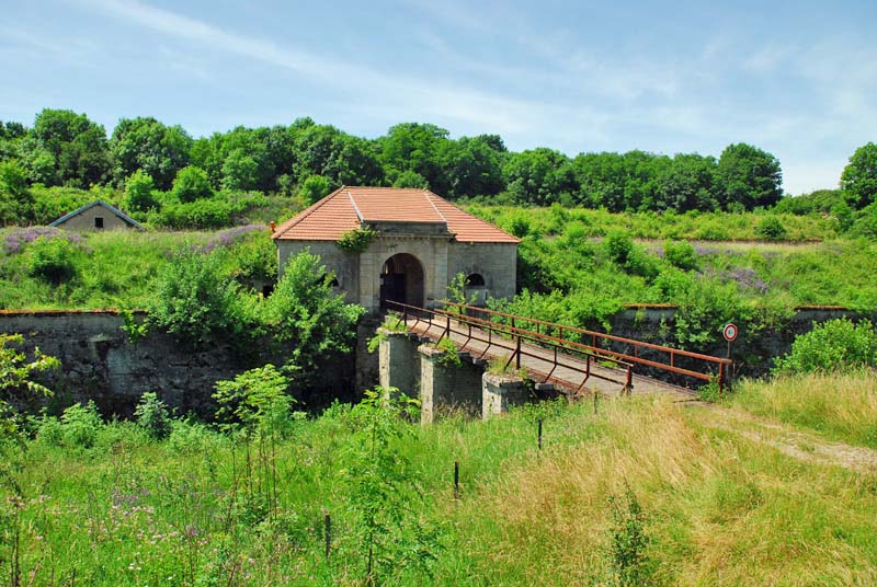 FORT DE LA BONNELLE, Saints-Geosmes - photo 41