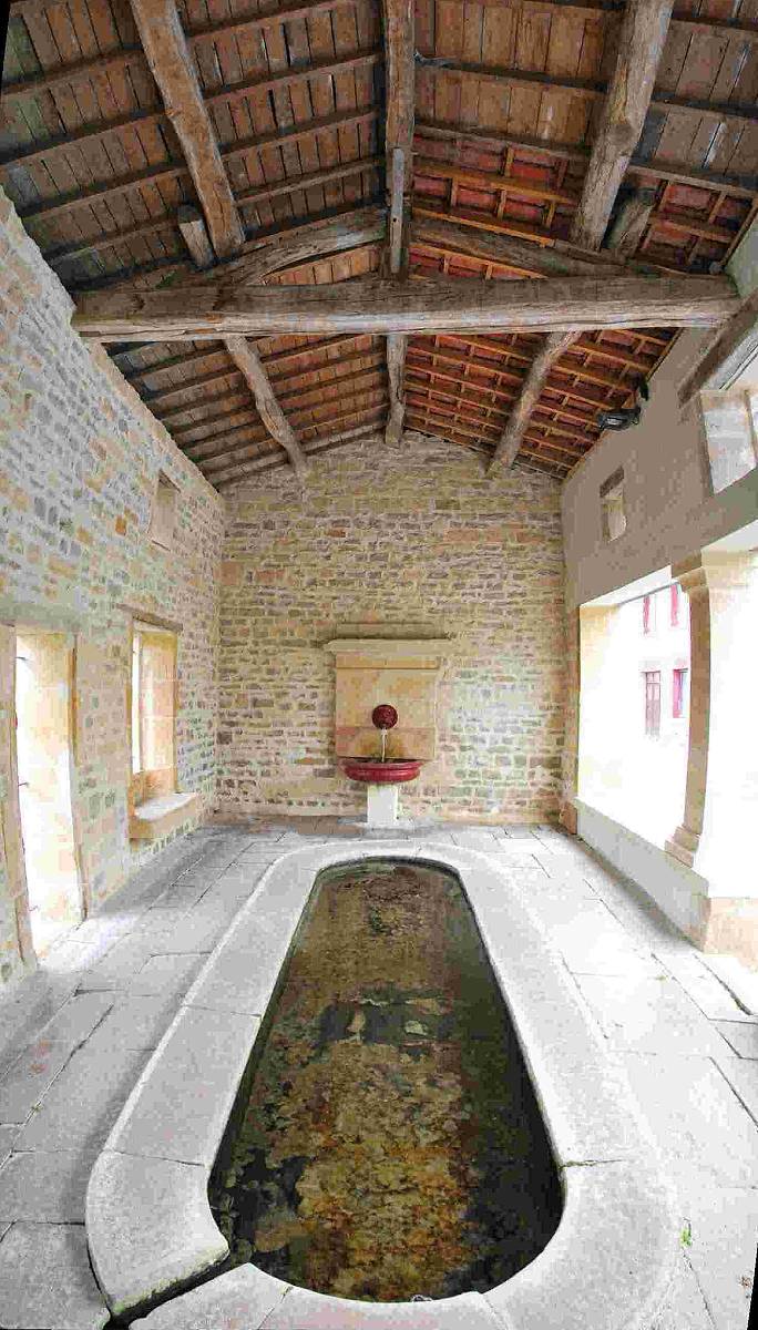 LAVOIR RESTAURE DE FRONVILLE