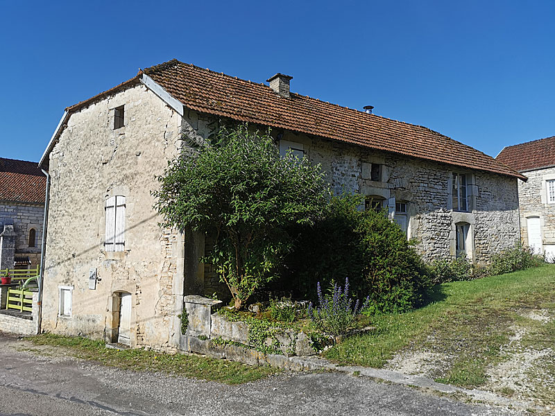 LA GANTERIE DE COUR-L’EVEQUE