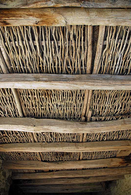 TOIT EN LAVES DE CHALMESSIN