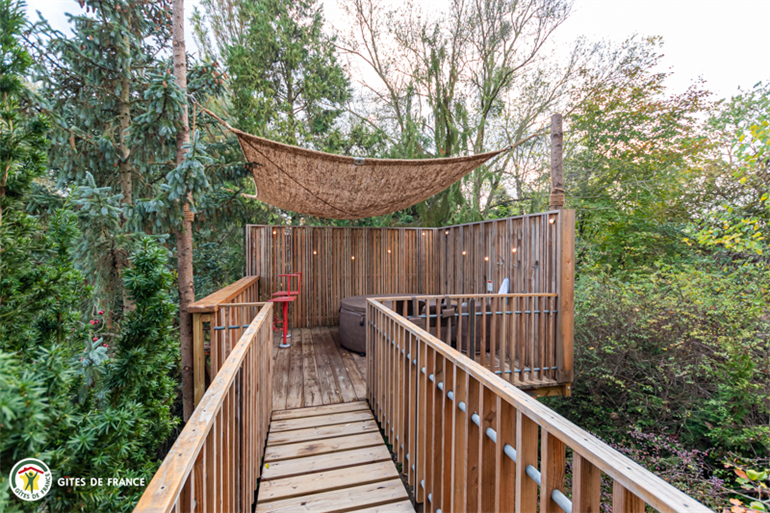 H51G022821_636a5b26d6467