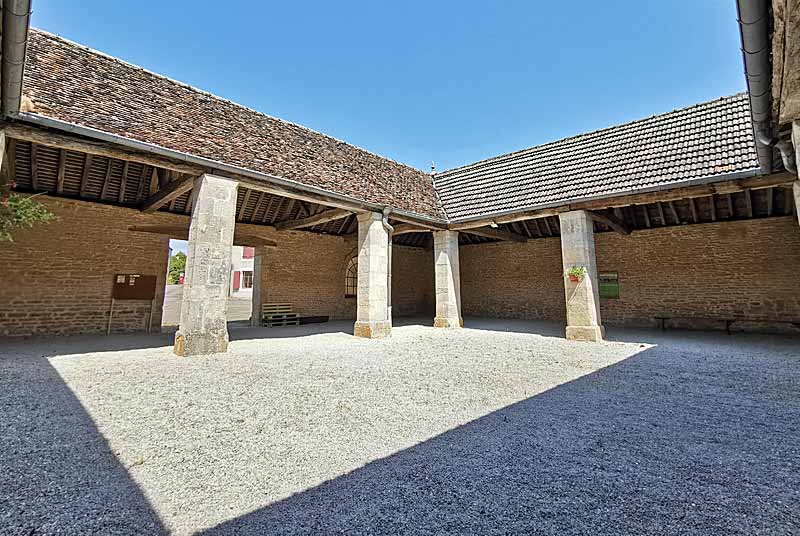LES HALLES DE MONTSAUGEON, Le Montsaugeonnais - photo 6