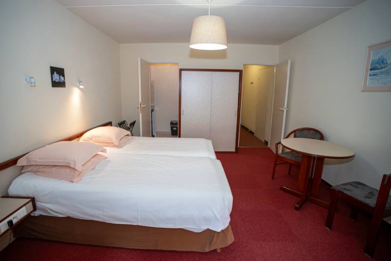 HÔTEL D'ORFEUIL, Bourbonne-les-Bains - photo 4