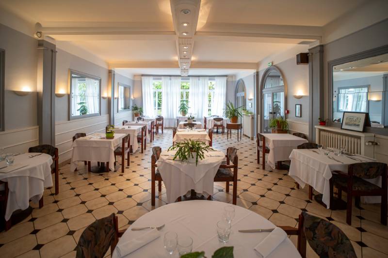 HÔTEL D'ORFEUIL, Bourbonne-les-Bains