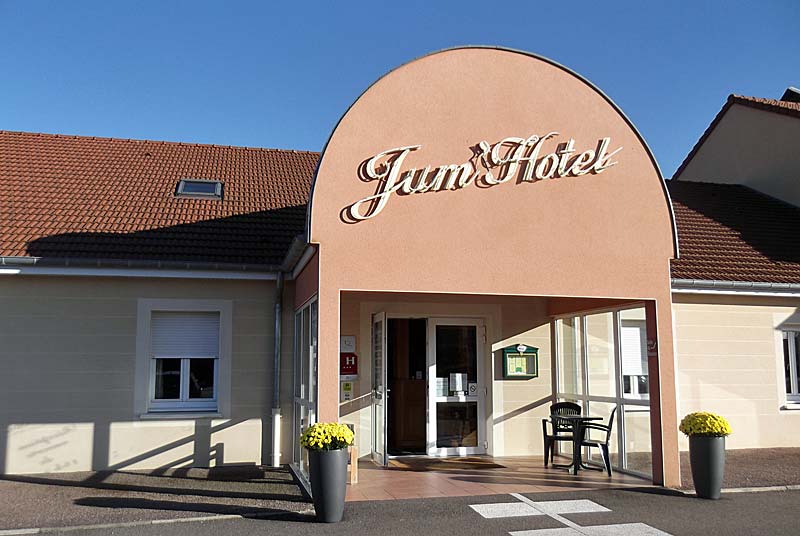 Jum'Hôtel, Saints-Geosmes - photo 4