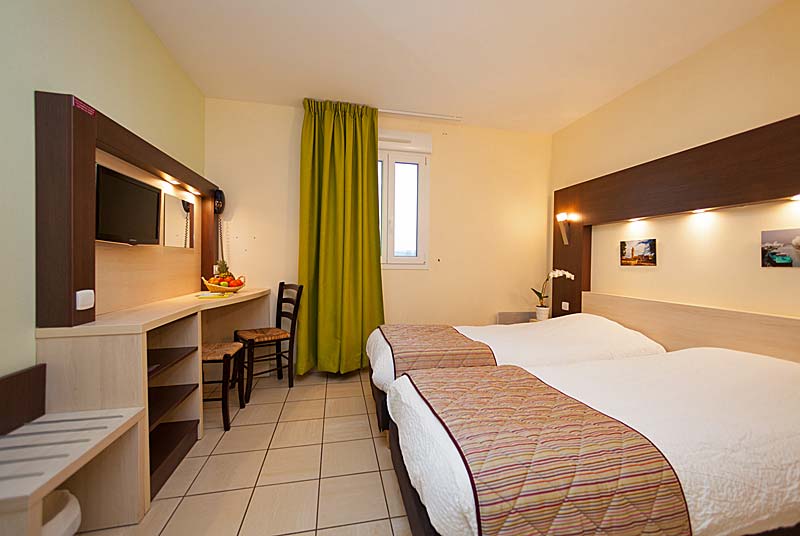 Jum'Hôtel, Saints-Geosmes - photo 11