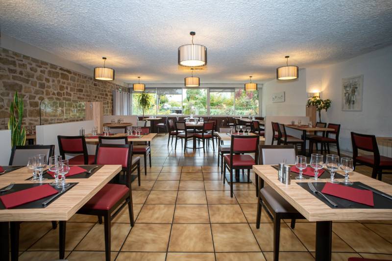 RESTAURANT "LES LAURIERS ROSES"