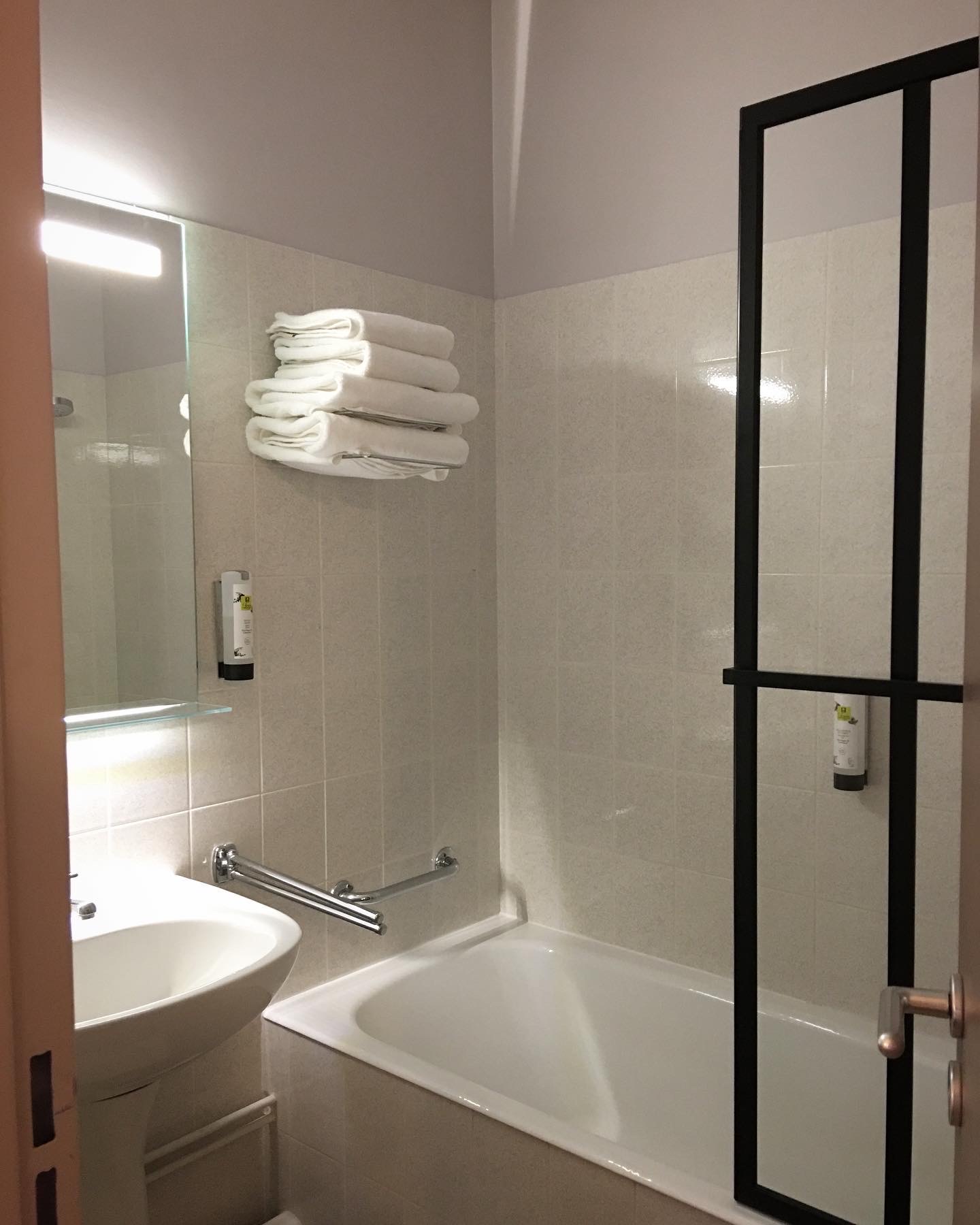 Hôtel "Le Cheval Blanc", Giffaumont-Champaubert - photo 7