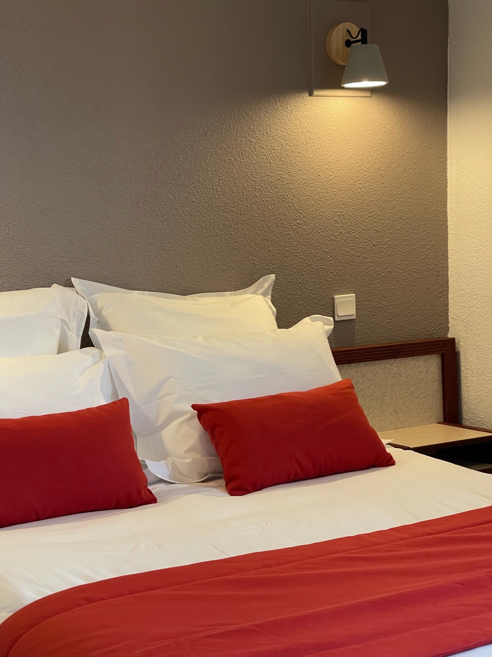 Hôtel "Le Cheval Blanc", Giffaumont-Champaubert - photo 3