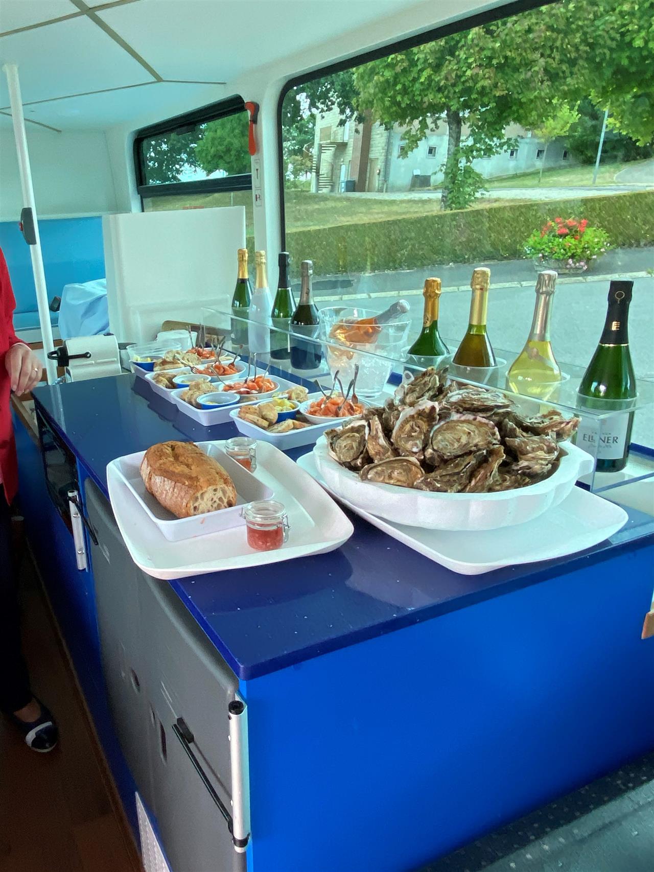 Repas dans les vignes 