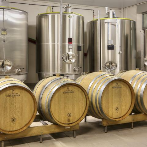 Cuverie champagne Hénin Delouvin