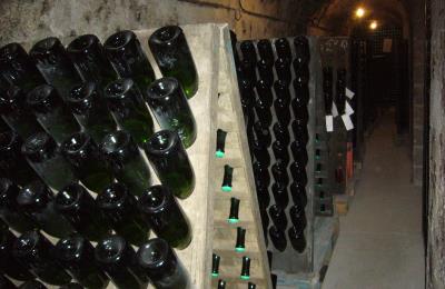 Champagne Alfred Tritant - des pupitres en cave