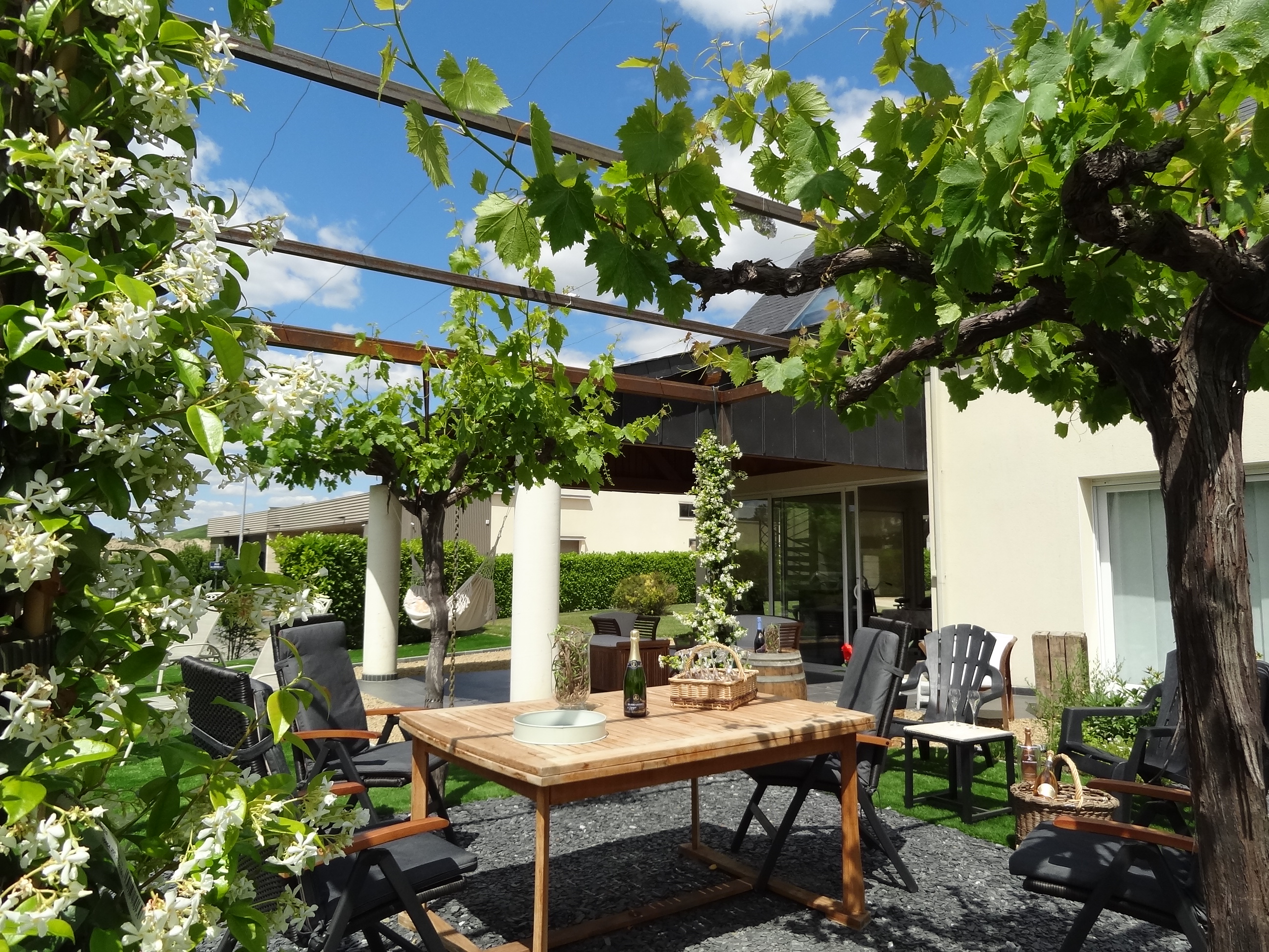 Le jardin d'Isabelle - Bar à Champagne - Aire de Pique-nique