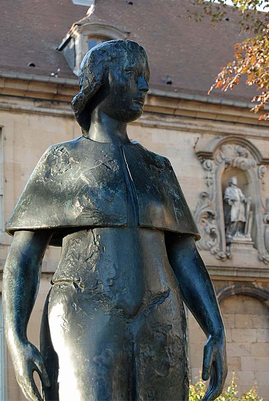Statue de Jeanne Mance, Langres - photo 5