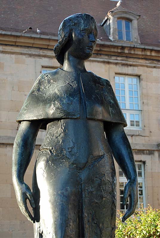Statue de Jeanne Mance, Langres - photo 4
