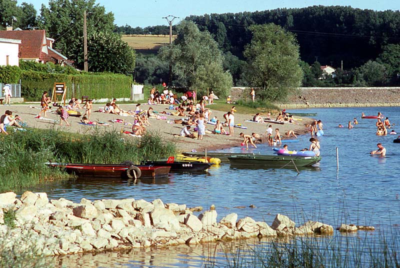BAIGNADE AU LAC DE CHARMES, Changey - photo 3