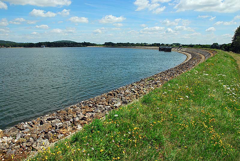 Pelouse de la digue aux orchidées, Villegusien-le-Lac - photo 2