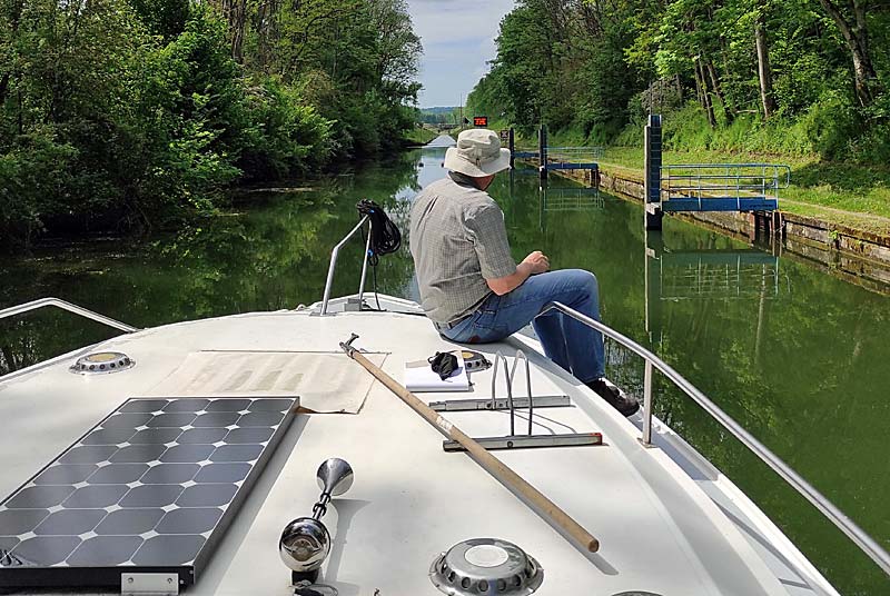 BALADE EN BATEAU SUR LE CANAL