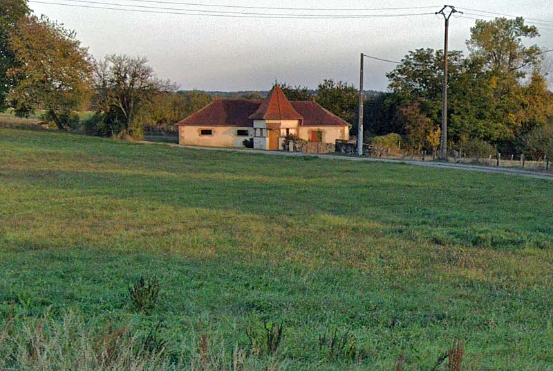 LAVOIR DE FRESNES-SUR-APANCE (N°1)