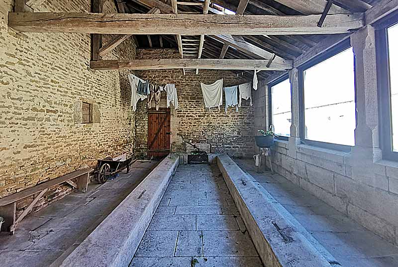 LAVOIR DU BADIN A NOIDANT-LE-ROCHEUX (2)