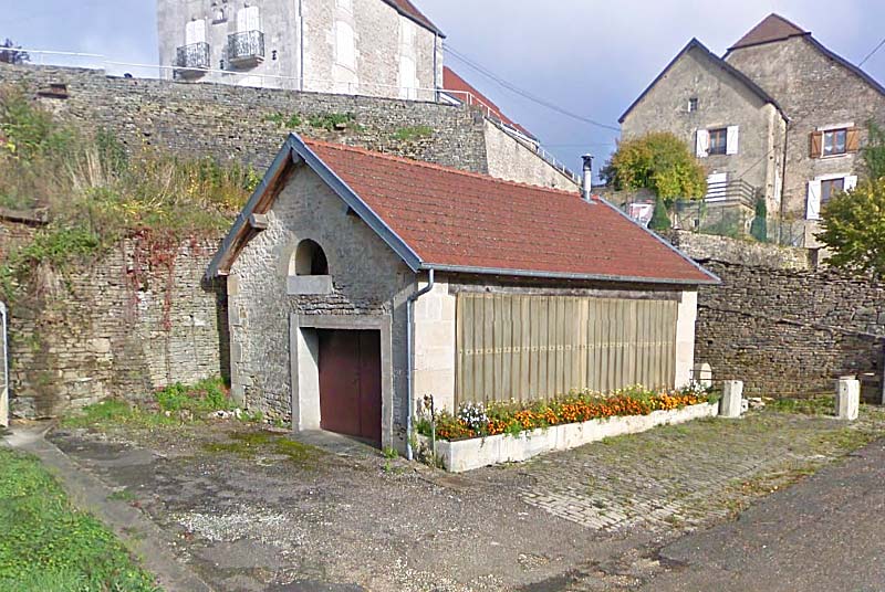 LAVOIR DE BOURG