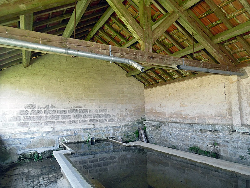 LAVOIR DE BRONCOURT