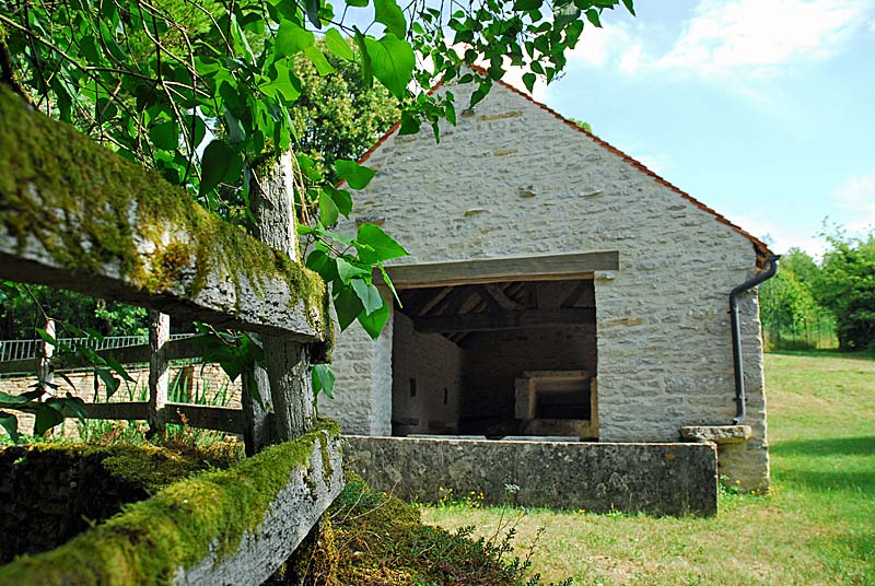 LAVOIR D'AUBIGNY-SUR-BADIN