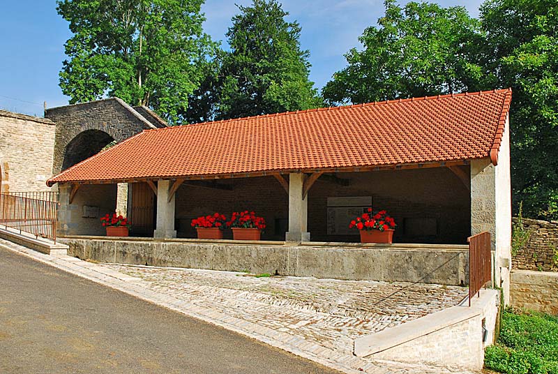 FONTAINE ET LAVOIR DE CHALANCEY