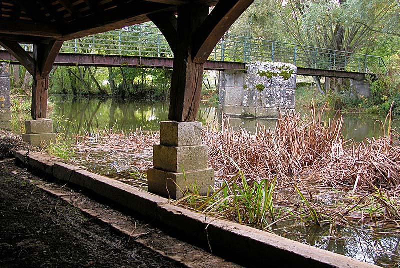 LAVOIR AU FIL DE L'EAU N°2 A DOMMARIEN, Dommarien