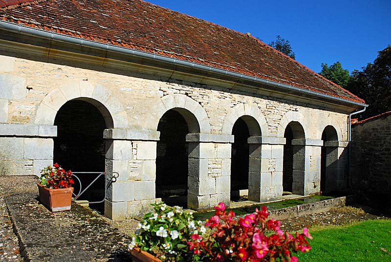 LAVOIR DE PERROGNEY-LES-FONTAINES