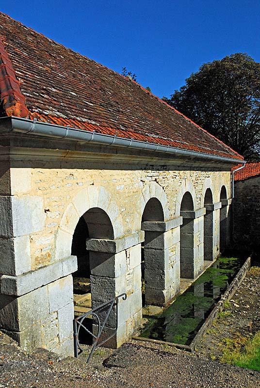 LAVOIR DE PERROGNEY-LES-FONTAINES, Perrogney-les-Fontaines - photo 2