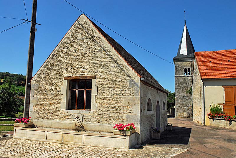 LAVOIR COUVERT DE PRASLAY, Praslay - photo 8